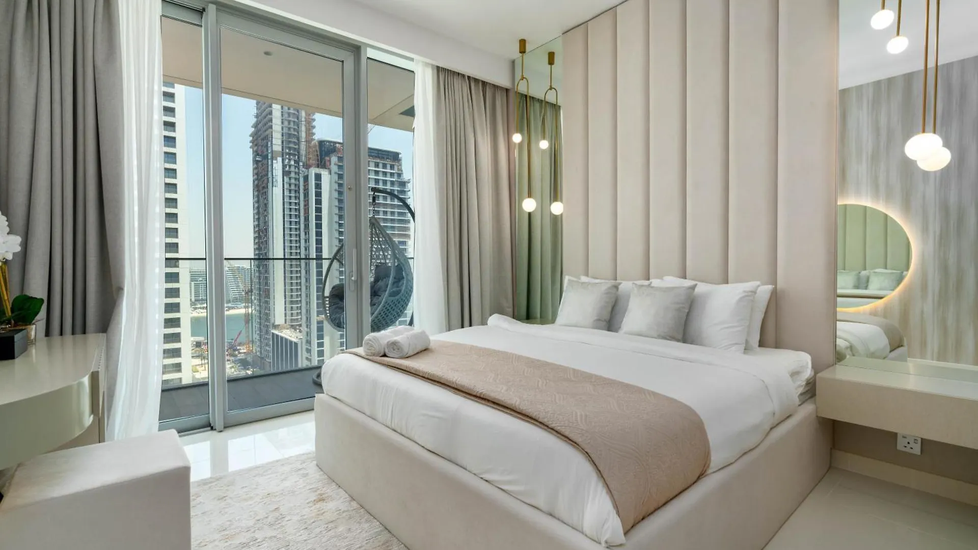 Beach Isle Tower 2 - Beachfront Stunning - Full Sea Views Dubai 0*,