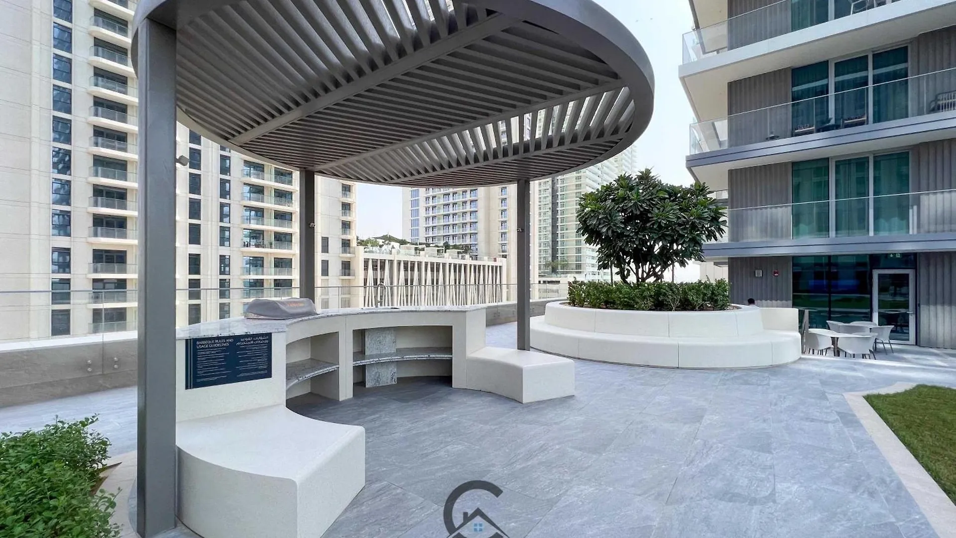 Apartment Beach Isle Tower 2 - Beachfront Stunning - Full Sea Views Dubai
