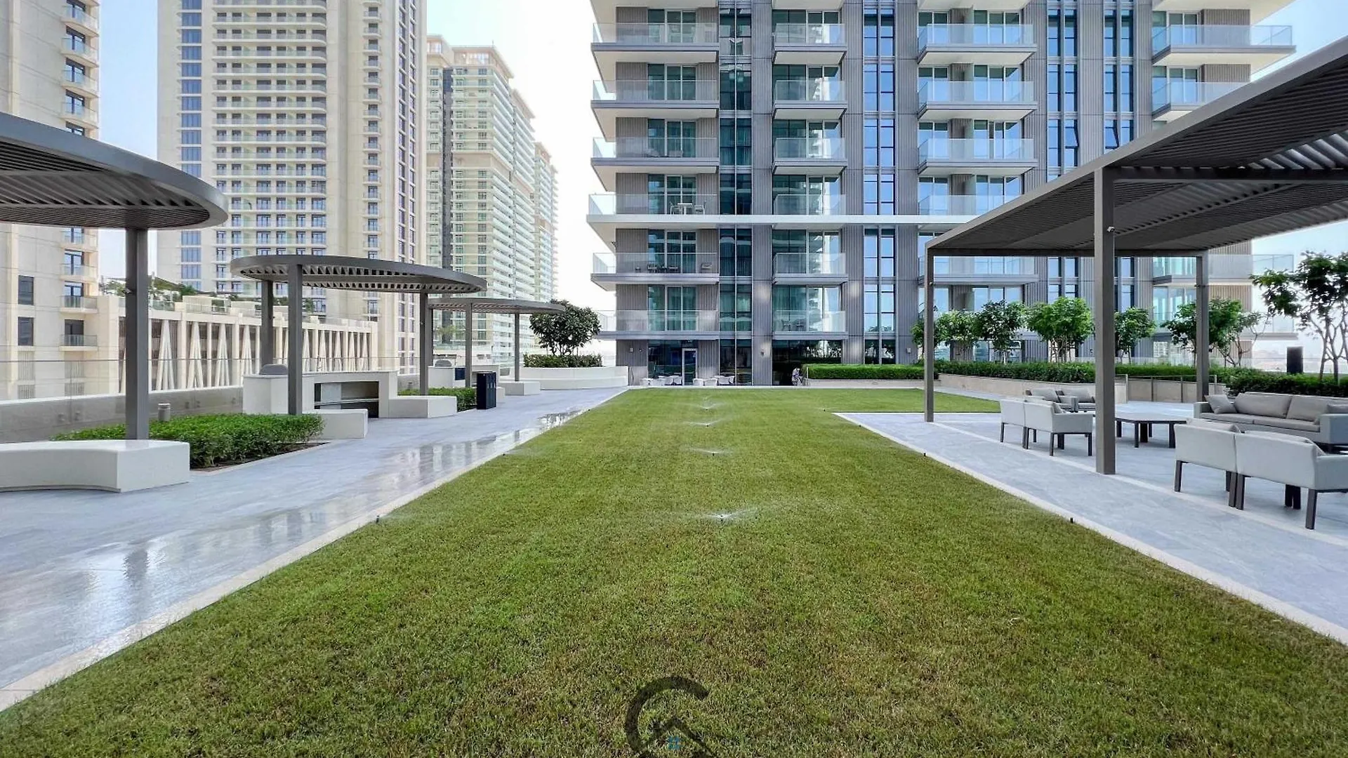 Beach Isle Tower 2 - Beachfront Stunning - Full Sea Views Dubai 0*,  United Arab Emirates