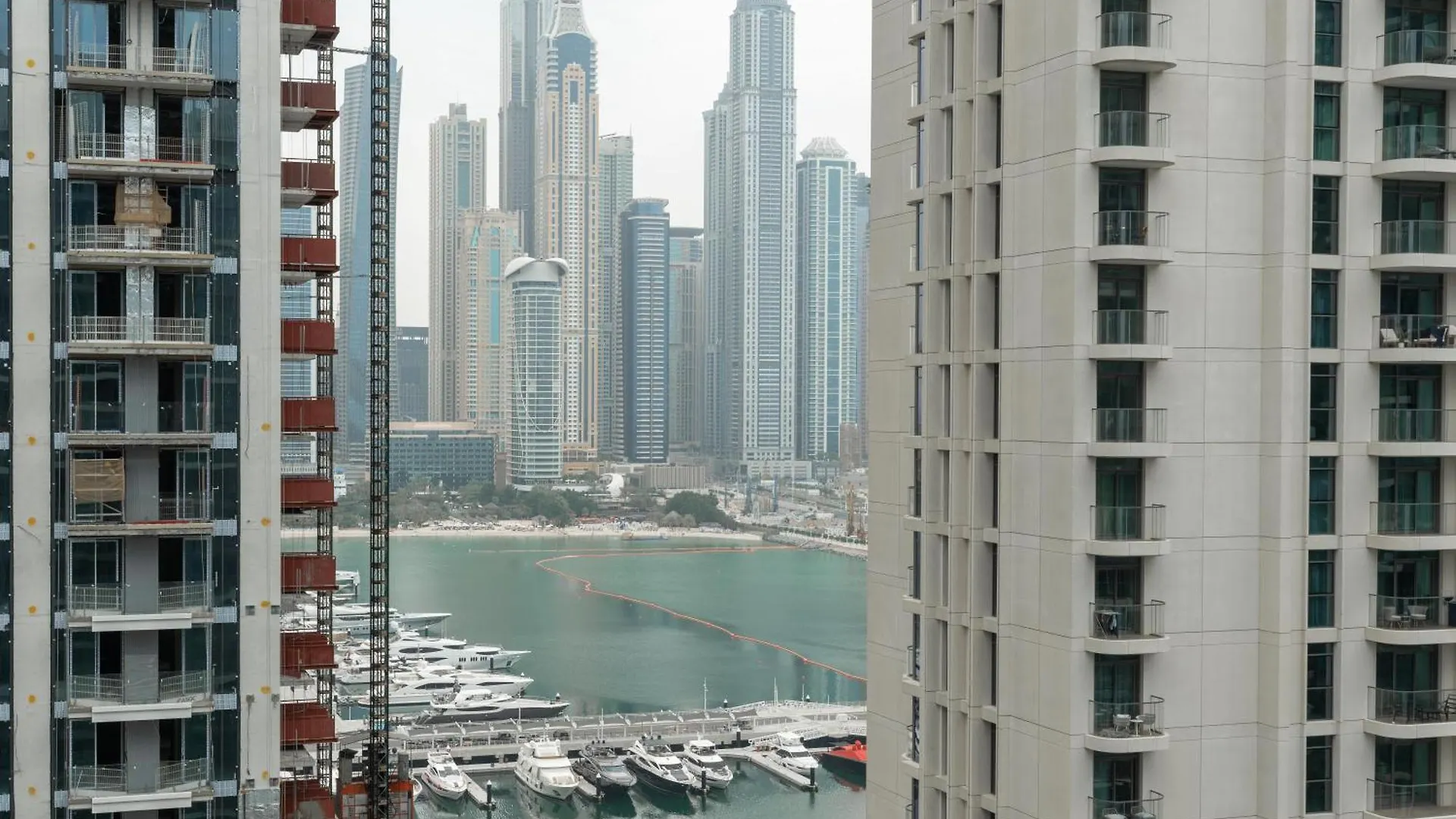 Beach Isle Tower 2 - Beachfront Stunning - Full Sea Views Dubai Apartment